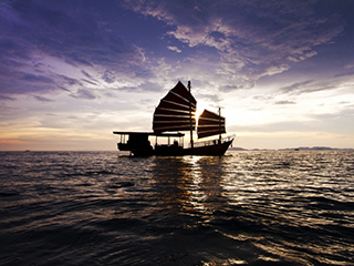 Sunset Cruise with dinner to the 4 Islands at Krabi on a traditional chinese Junk